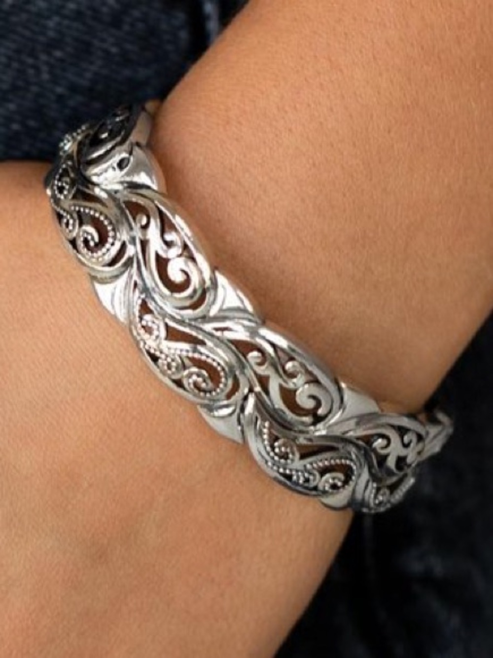 Paisley Portico Stretchy Bracelet - Picture 2 of 2